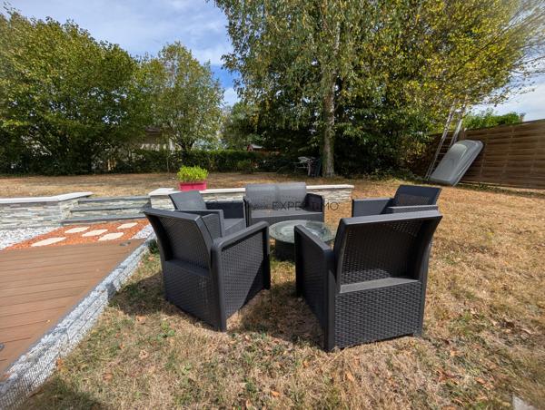 villa de plain-pied très bien entretenue (104 m²) – Pièce de vie avec cuisine ouverte de 60 m²
