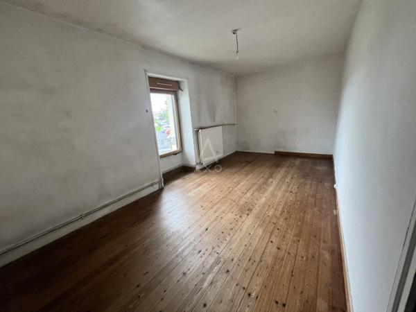 Maison en pierre 130 m² à rénover  Centre bourg de Cugand