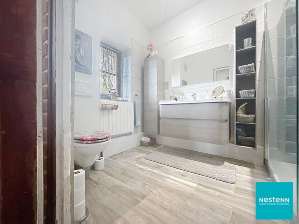 A 5 min du centre de Feurs, ancienne ferme rénovée de 144,05 m2 habitables sur 13606 m2 de terrain avec dépendances