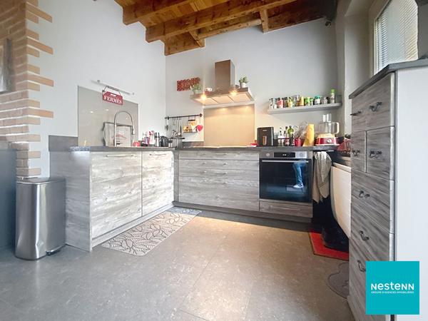 A 5 min du centre de Feurs, ancienne ferme rénovée de 144,05 m2 habitables sur 13606 m2 de terrain avec dépendances