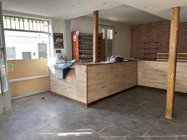 À vendre - Local commercial 83 m² situé à Tours (37000)