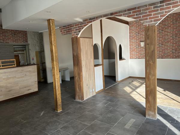 À vendre - Local commercial 83 m² situé à Tours (37000)