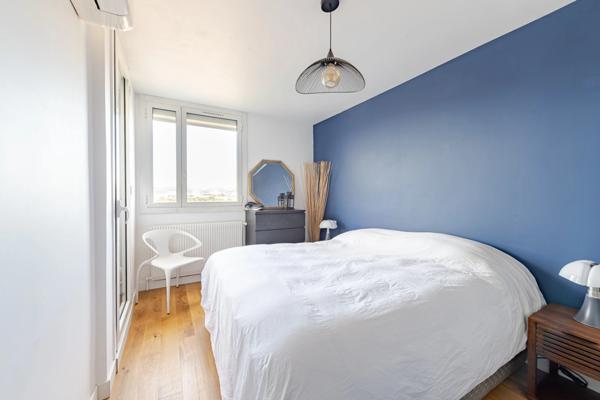 Appartement à vendre 4 pièces MARSEILLE 8EME ARRONDISSEMENT (13) vue mer, terrasse, cave, stationnement libres