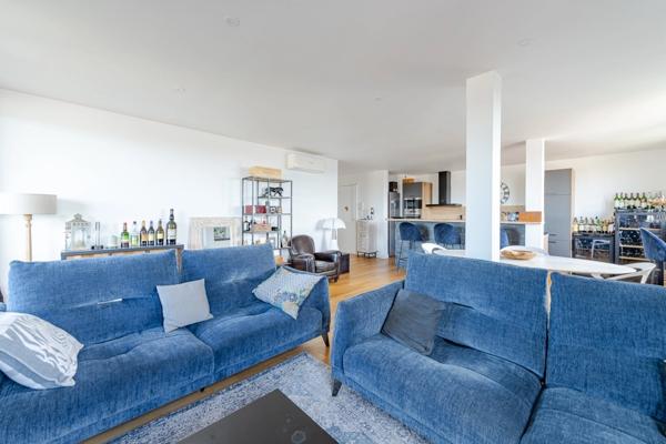 Appartement à vendre 4 pièces MARSEILLE 8EME ARRONDISSEMENT (13) vue mer, terrasse, cave, stationnement libres