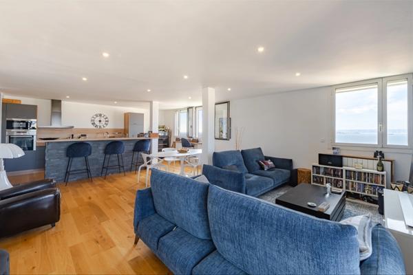 Appartement à vendre 4 pièces MARSEILLE 8EME ARRONDISSEMENT (13) vue mer, terrasse, cave, stationnement libres