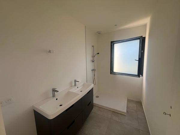 Villa Neuve 90m² avec grand garage sur 525 m² de terrain