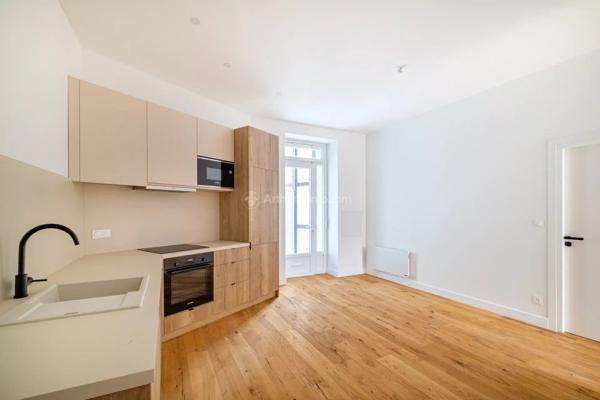 Vente Appartement 3 pièces 62 m2 à Lyon 7