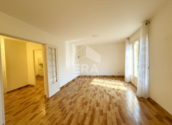 A VENDRE - Catalunya -  Maison deux faces - Jardin et garage.