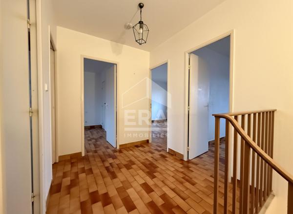 A VENDRE - Catalunya -  Maison deux faces - Jardin et garage.