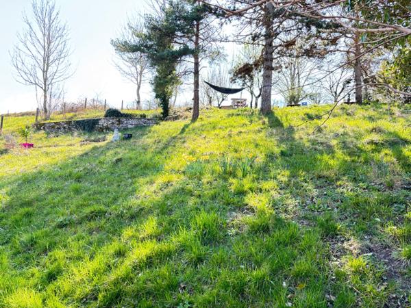 Maison avec garage jardin et piscine