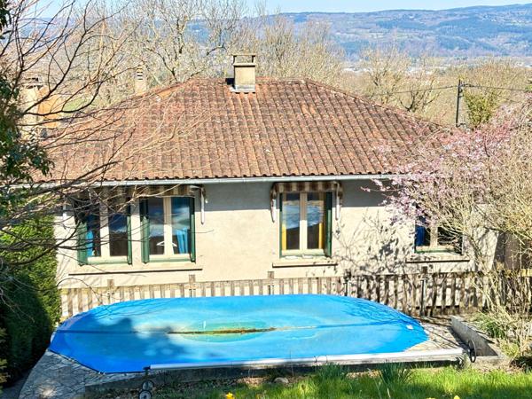 Maison avec garage jardin et piscine