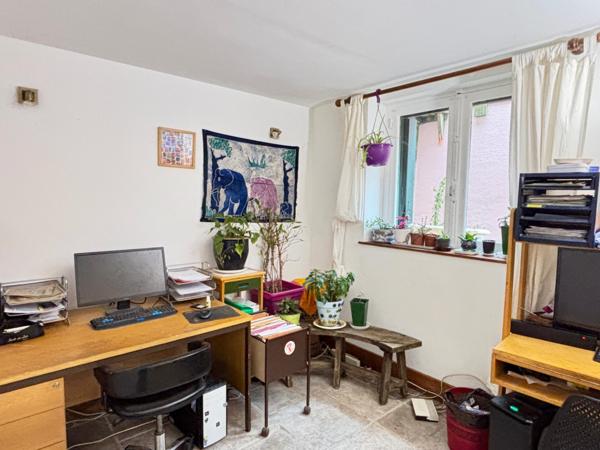 Maison avec garage jardin et piscine