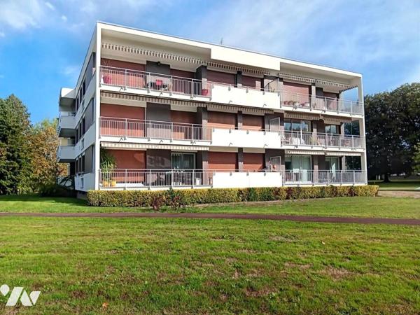 SPACIEUX APPARTEMENT DANS CADRE EXCEPTIONEL