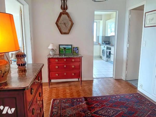 SPACIEUX APPARTEMENT DANS CADRE EXCEPTIONEL