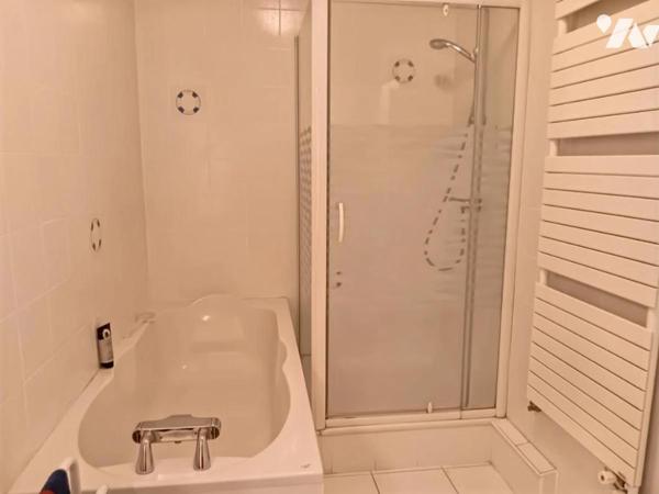 SPACIEUX APPARTEMENT DANS CADRE EXCEPTIONEL
