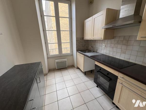 NIORT CENTRE VILLE, appartement T3 situé au 1er étage 