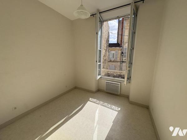 NIORT CENTRE VILLE, appartement T3 situé au 1er étage 