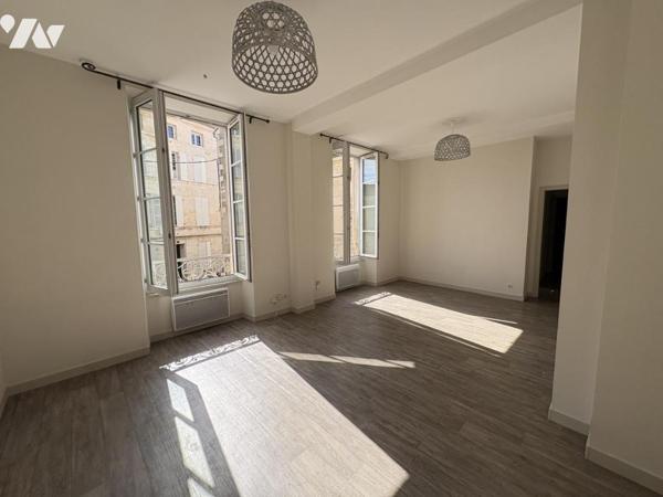NIORT CENTRE VILLE, appartement T3 situé au 1er étage 