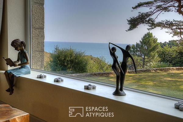 Deux maisons meublées pleine vue mer avec accès à la mer par un joli chemin en sous-bois.