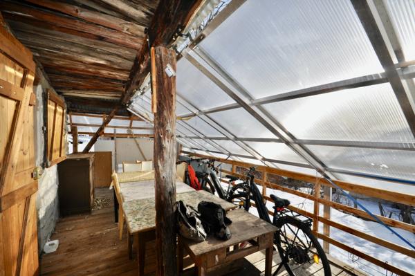 Dpt Alpes de Haute Provence (04), à vendre ALLOS Maison en pierres 3/4 pièces, terrasse et caves. Vue montagnes