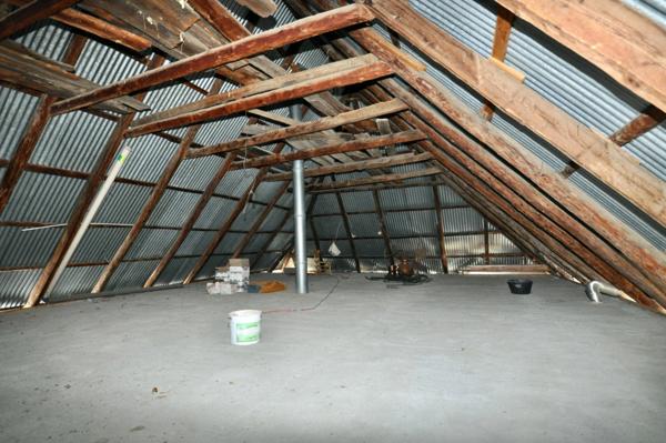 Dpt Alpes de Haute Provence (04), à vendre ALLOS Maison en pierres 3/4 pièces, terrasse et caves. Vue montagnes