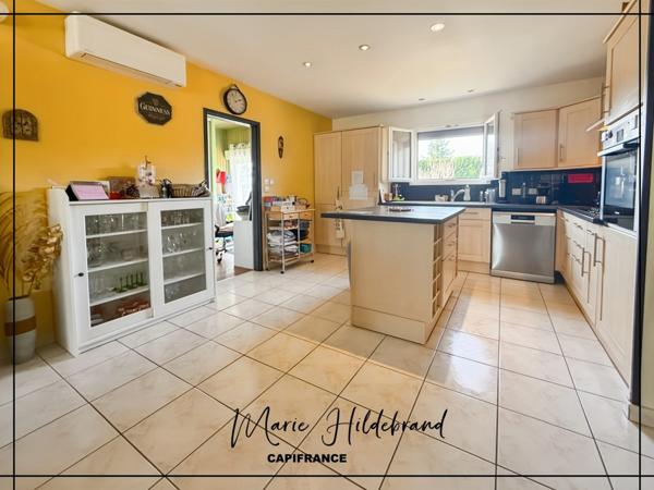 Maison plain-pied 130 m² – 4 ch + bureau – Véranda chauffée & piscine et jardin 1000m²