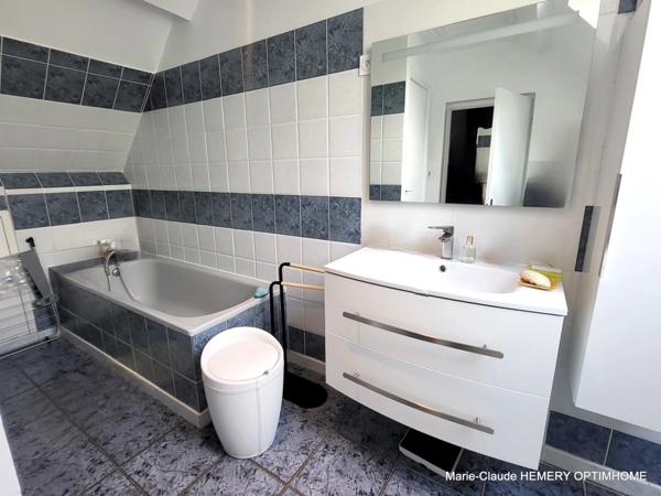 Appartement de 70m² au calme dans une résidence bien entretenue avec parc, Dinard Prieuré-Vicomté.