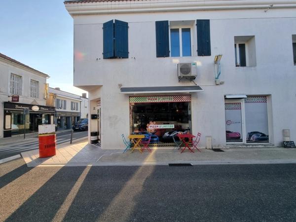 LE CHATEAU D'OLERON (17) emplac N°1 cœur de ville A Vendre le Fonds de Commerce charmante PIZZERIA très réputée.