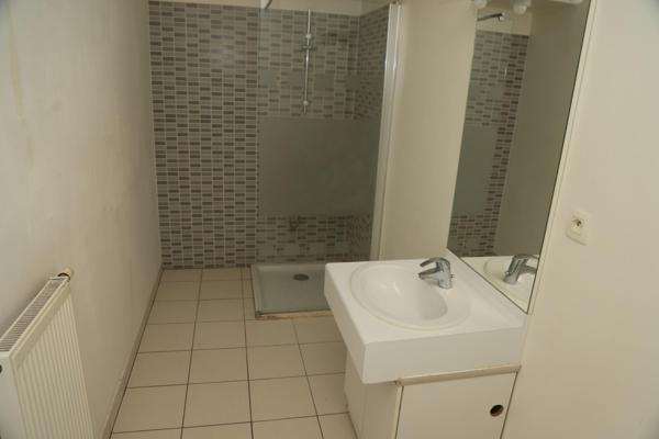 beau 2 pièces avec balcon plein centre ville