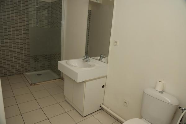 beau 2 pièces avec balcon plein centre ville