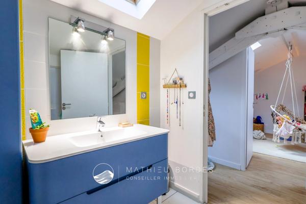 Un loft au coeur des arènes avec jardin et garage en sus