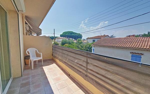 Appartement à vendre    1 pièce • 33 m2 Saint-Raphaël