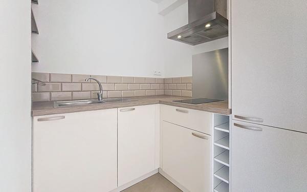 Appartement à vendre    1 pièce • 33 m2 Saint-Raphaël