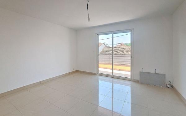 Appartement à vendre    1 pièce • 33 m2 Saint-Raphaël