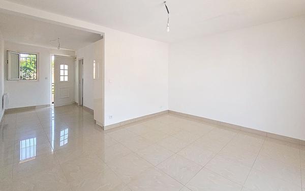 Appartement à vendre    1 pièce • 33 m2 Saint-Raphaël