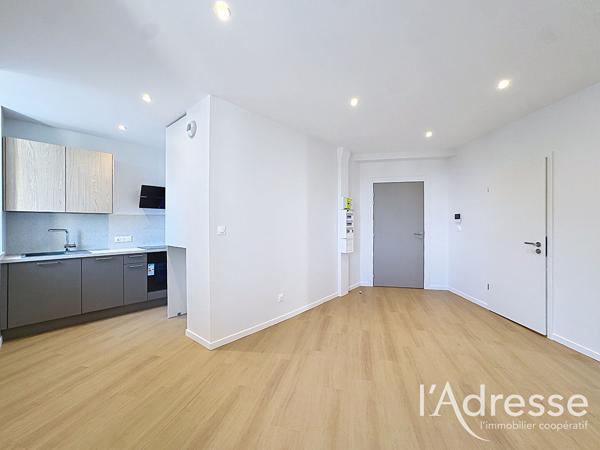 T2 DERNIER ETAGE - RESIDENCE 1903 - ST THERESE/VACQUINERE