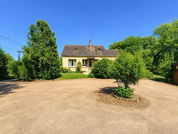 Maison à LA CHAPELLE-SAINT-AUBIN, 72650 - 4 pièces 91m²