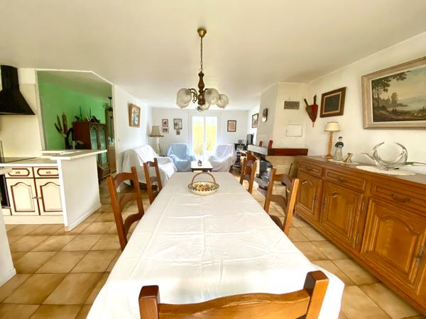 Maison de plain-pied - 4 chambres - terrain arboré - Vouillé (86190) à 20 min de POITIERS