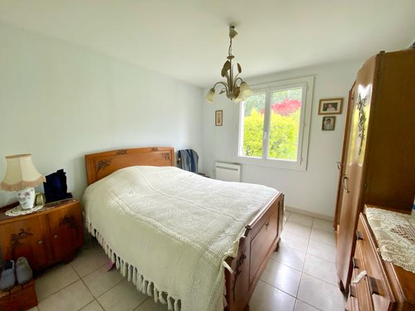 Maison de plain-pied - 4 chambres - terrain arboré - Vouillé (86190) à 20 min de POITIERS