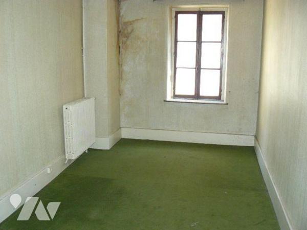 Maison à Vendre à Rambervillers (88700) en Vosges (88)

Ensemble immobilier composée de deux ...