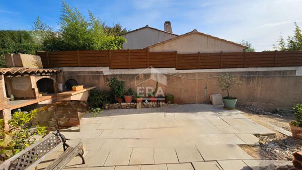 Maison mitoyenne T4 3 chambres sur Port-de-bouc avec jardin .