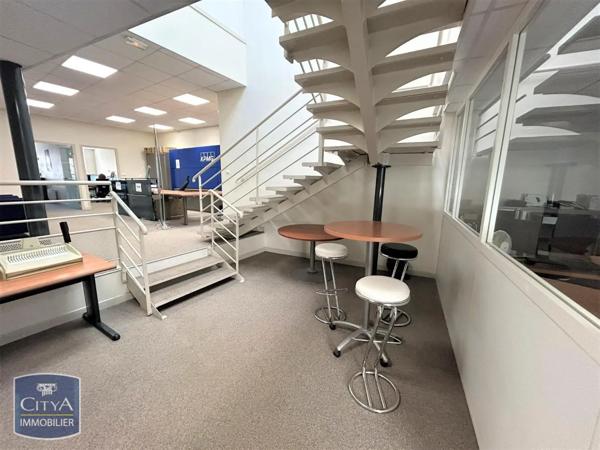 Local professionnel à vendre 466.89m²