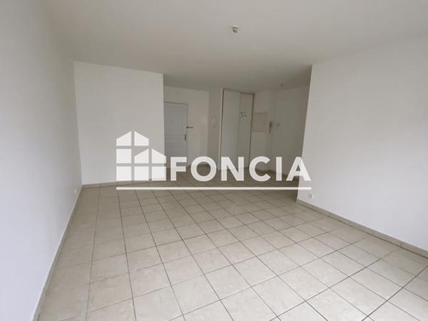 Location Appartement 3 pièces 64.92 m² - 2 PLACE DU MARCHE Dreux 28100