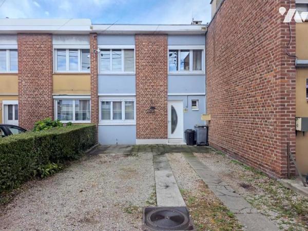 A VENDRE MAISON 4CH JARDIN GARAGE PARKING