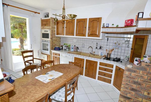 Maison Lucon 7 pièce(s) 188 m2