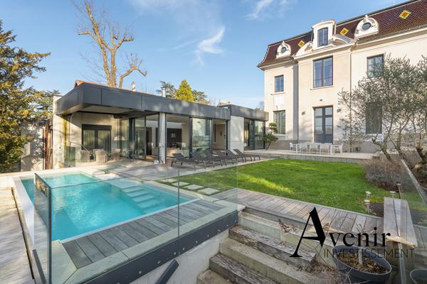 TASSIN - LOCATION MEUBLEE - 550m2 - 7 CHAMBRES - GARAGE - PISCINE - WELLNESS - JARDIN Tassin la demi lune