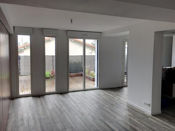 Appartement T2 NEUF 4 pieces 92 m² hammam