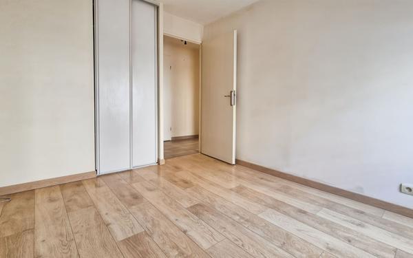 Appartement à louer    3 pièces • 56 m2 Courdimanche