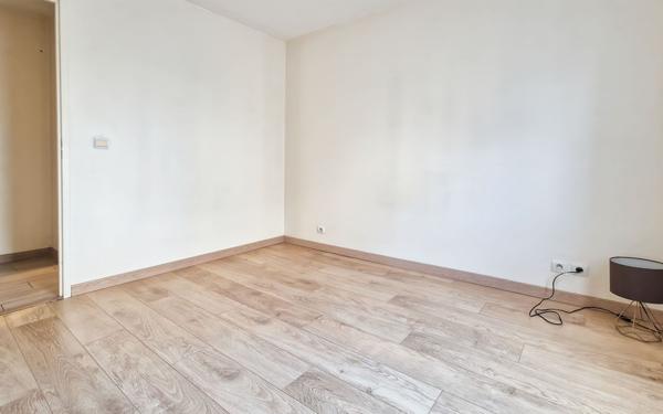 Appartement à louer    3 pièces • 56 m2 Courdimanche