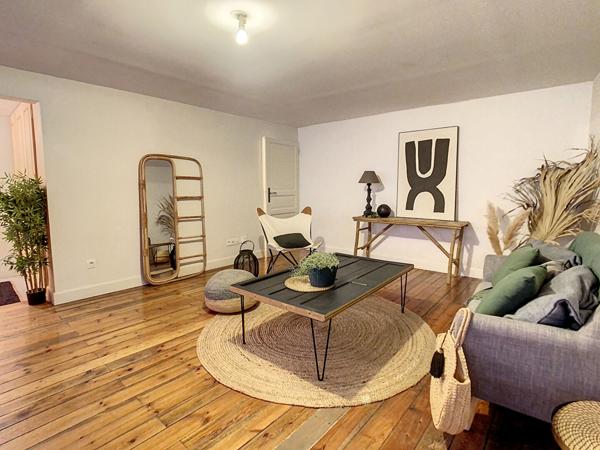 Appartement T2 rénové, cachet, à vendre centre ville Montauban (82) avec un cellier